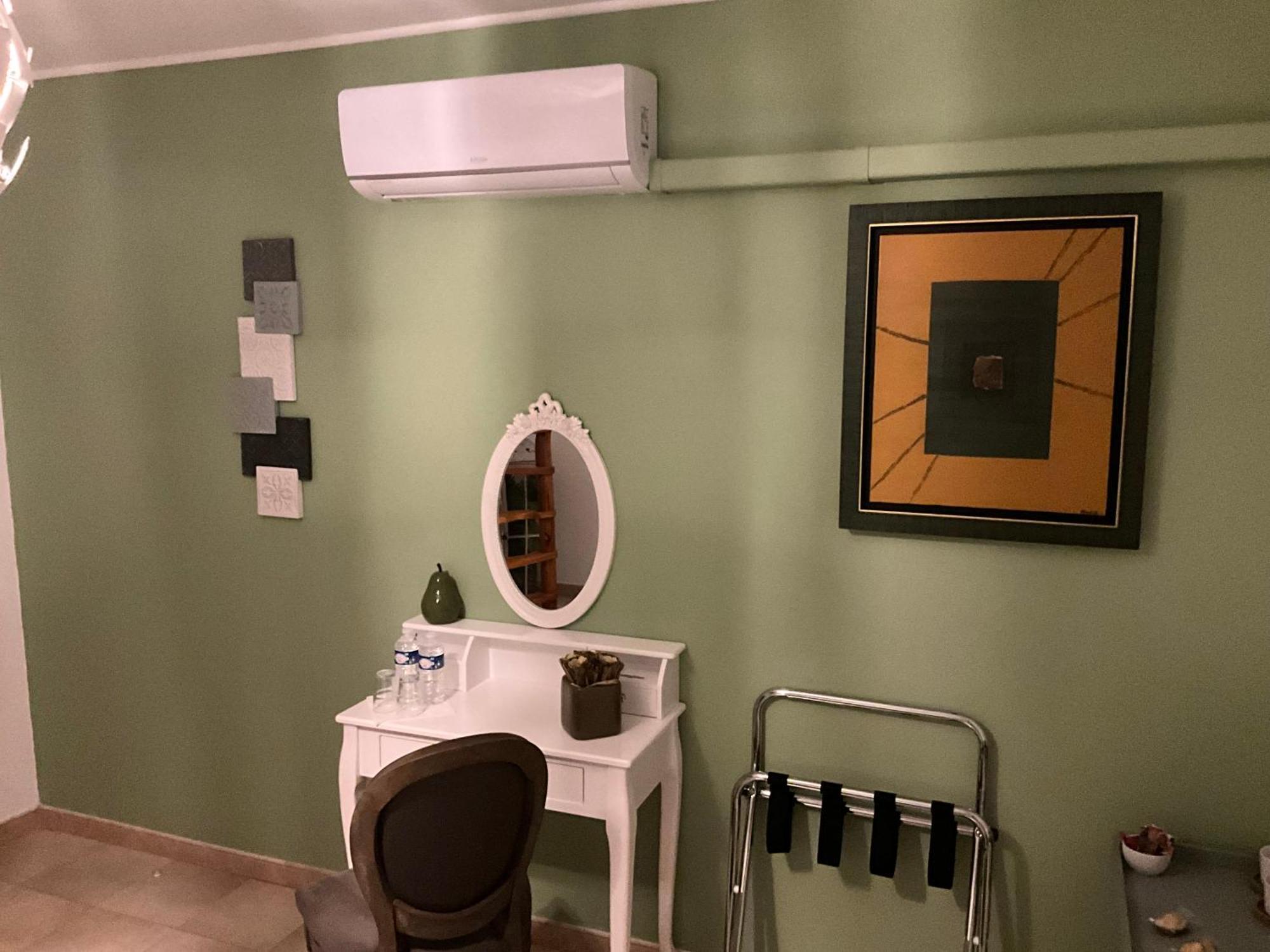 Number9 - Now With Air Conditioned Rooms Carlipa Ngoại thất bức ảnh